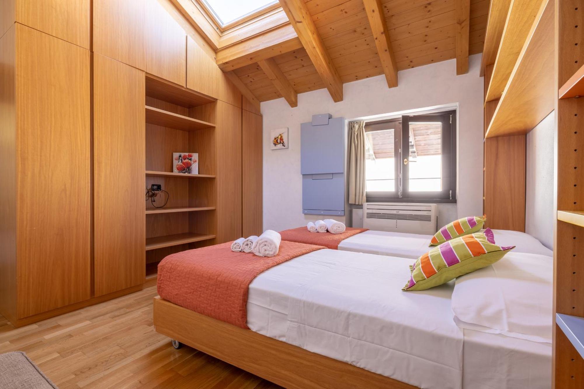 Apartment By The Ferry - Menaggio Exteriér fotografie