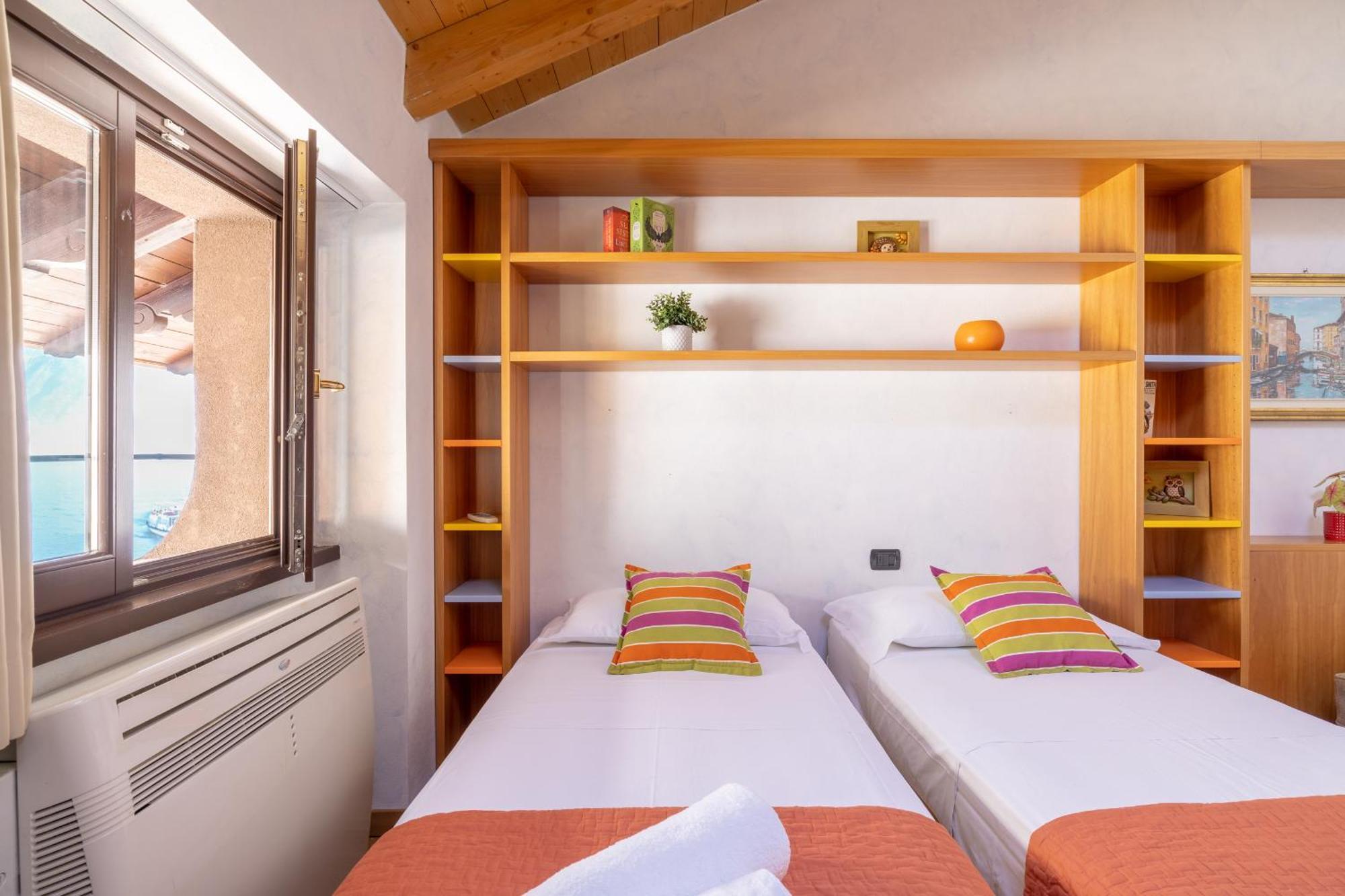 Apartment By The Ferry - Menaggio Exteriér fotografie