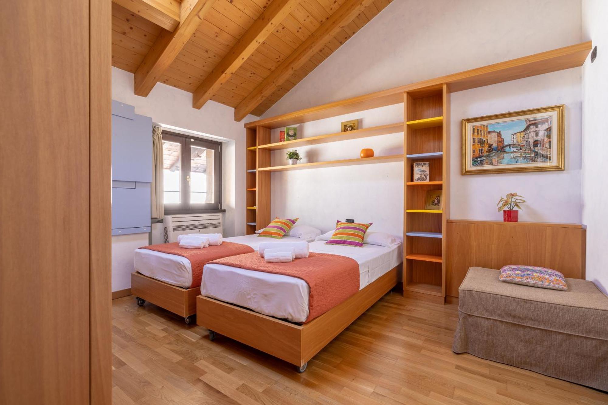 Apartment By The Ferry - Menaggio Exteriér fotografie